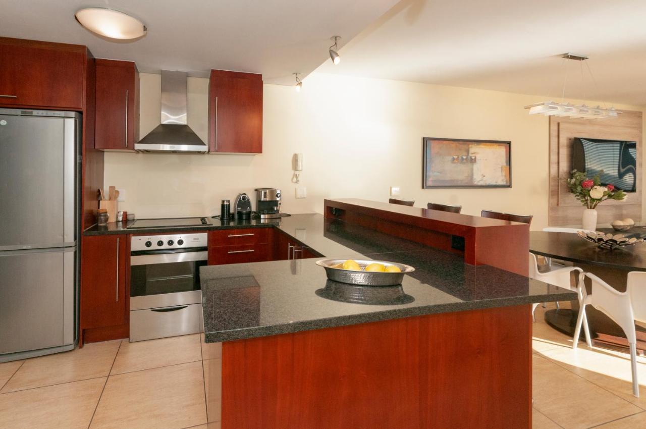 Luxury Ocean View 1203 Apartment